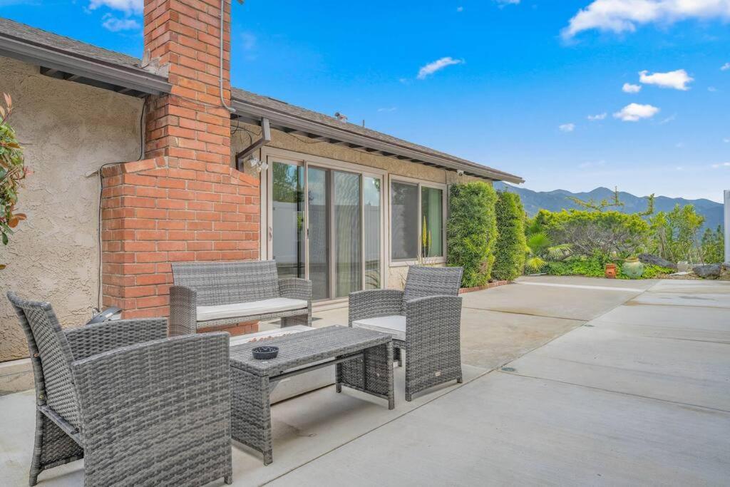 Elm Mountain View Fire Pit, Quiet And Holiday home Los Angeles